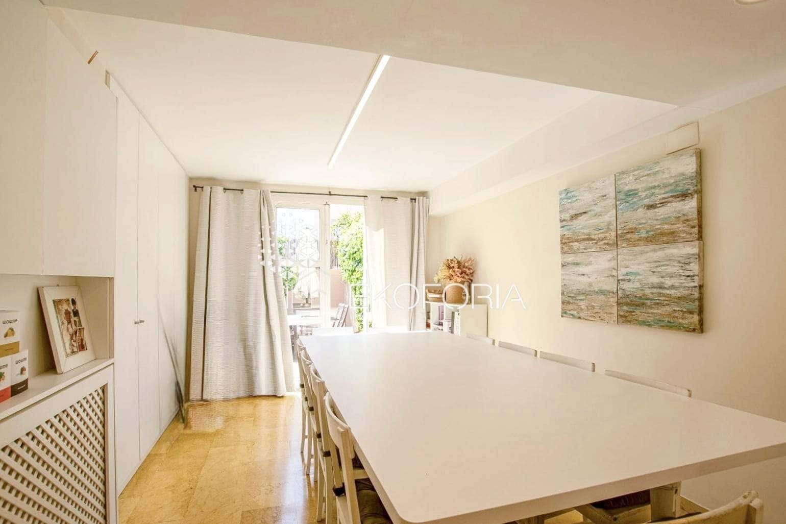 Pareado de 5 habitaciones en Rocafort en venta con garaje - 600.000 € (Ref: 9838910)