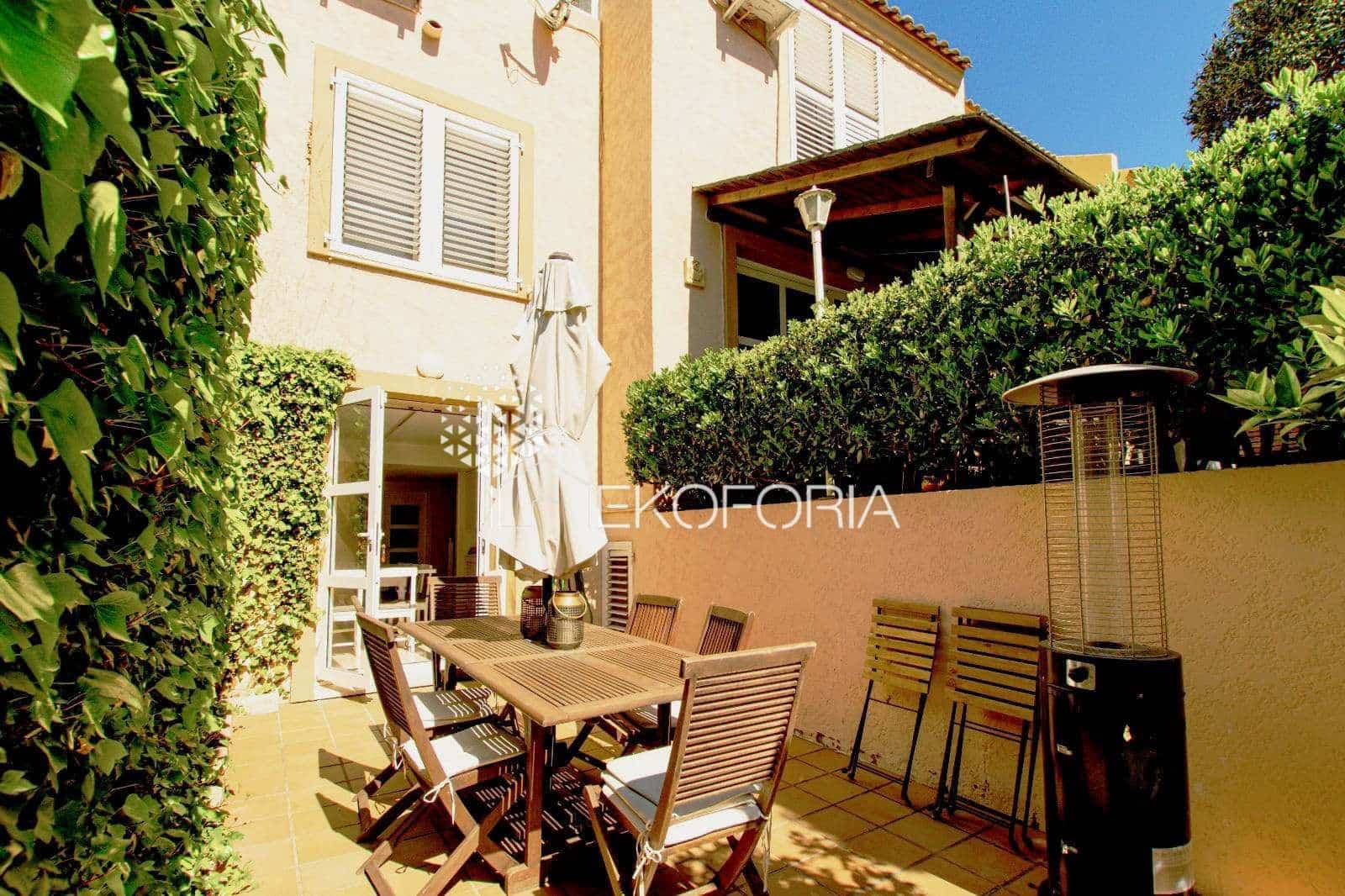 Pareado de 5 habitaciones en Rocafort en venta con garaje - 600.000 € (Ref: 9838910)