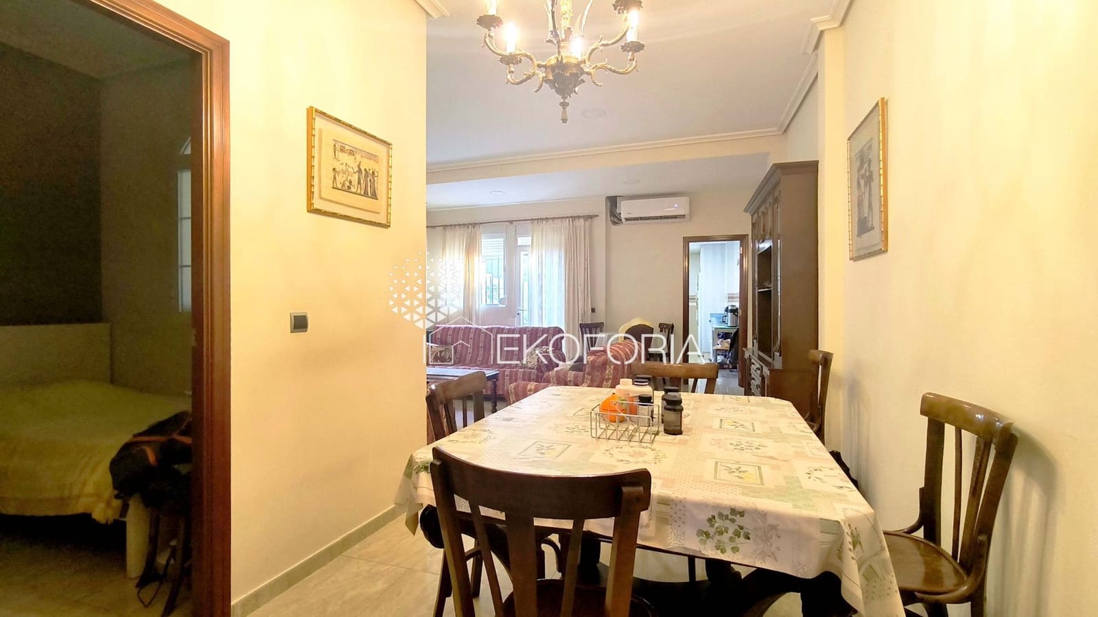 6 bedroom Townhouse for sale in Benifaraig with garage - € 498,000 (Ref: 9884024)