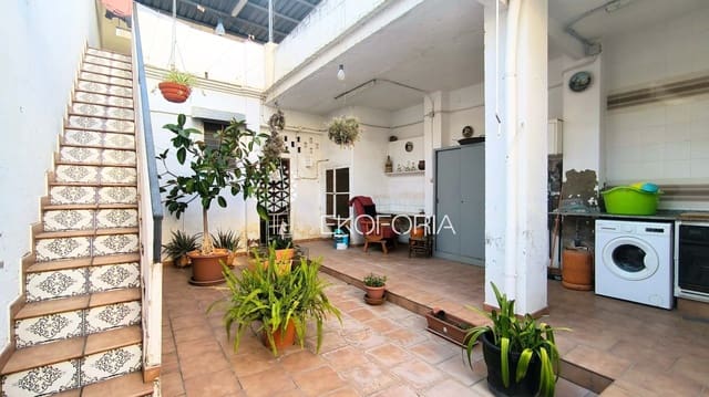 6 bedroom Townhouse for sale in Benifaraig, Valencia city with garage - € 498,000 (Ref: 9884024)