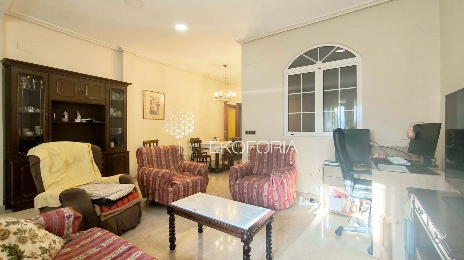 6 bedroom Villa for sale in Benifaraig with garage - € 498,000 (Ref: 9926775)
