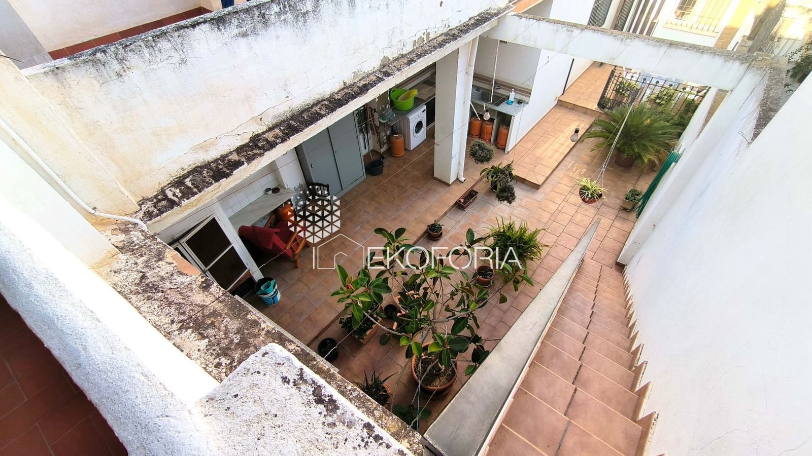 6 bedroom Villa for sale in Benifaraig with garage - € 498,000 (Ref: 9926775)