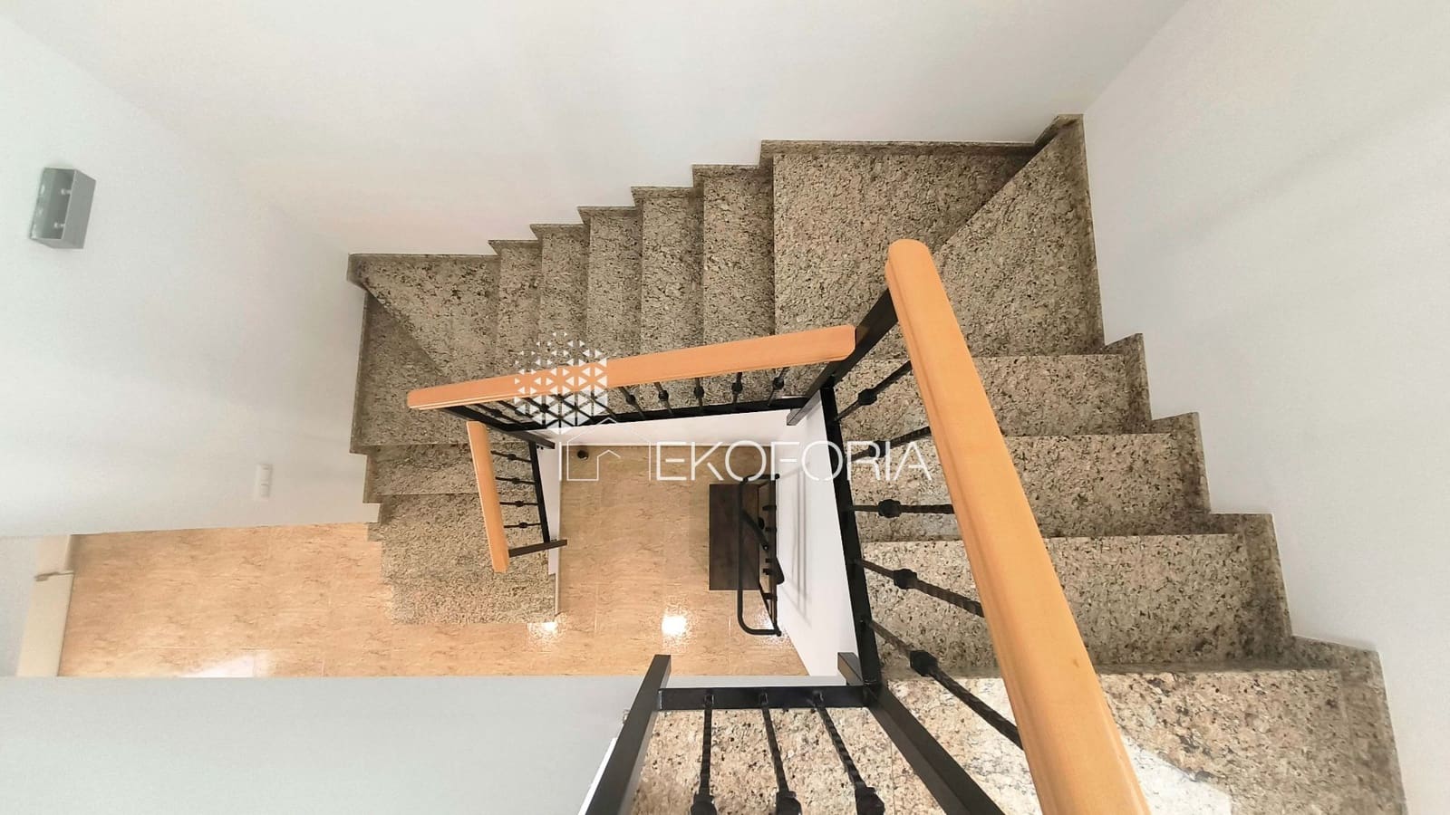 3 soveværelse Semi-Rækkehus til salg i Beneixida med swimmingpool garage - € 375.000 (Ref: 9951030)