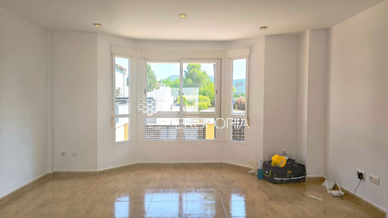 3 soveværelse Semi-Rækkehus til salg i Beneixida med swimmingpool garage - € 375.000 (Ref: 9951030)
