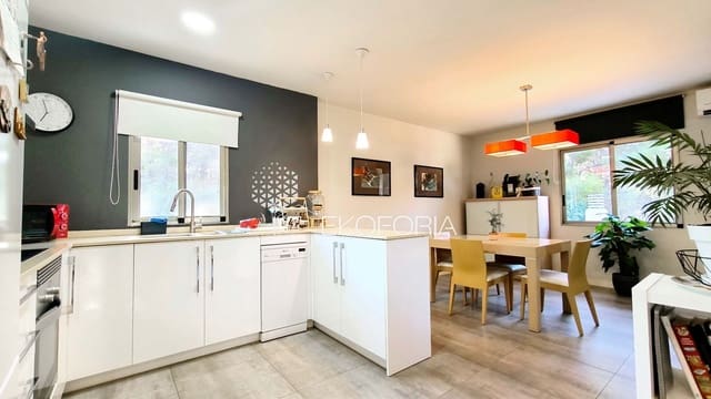 2 sypialnia Willa na sprzedaż w Sagunto / Sagunt z basenem garażem - 265 000 € (Ref: 9978157)
