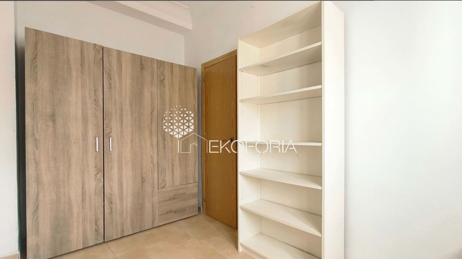 2 makuuhuone Kattohuoneisto vuokrattavana paikassa Valencia kaupunki - 1 250 € (Ref: 9979429)