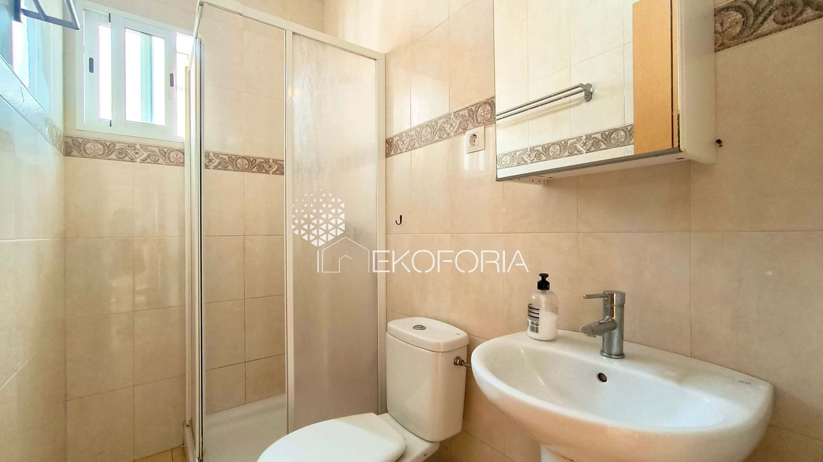 2 makuuhuone Kattohuoneisto vuokrattavana paikassa Valencia kaupunki - 1 250 € (Ref: 9979429)