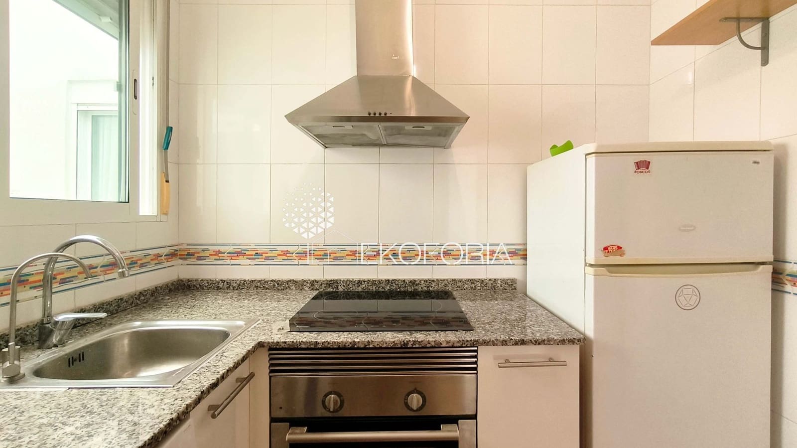 2 makuuhuone Kattohuoneisto vuokrattavana paikassa Valencia kaupunki - 1 250 € (Ref: 9979429)