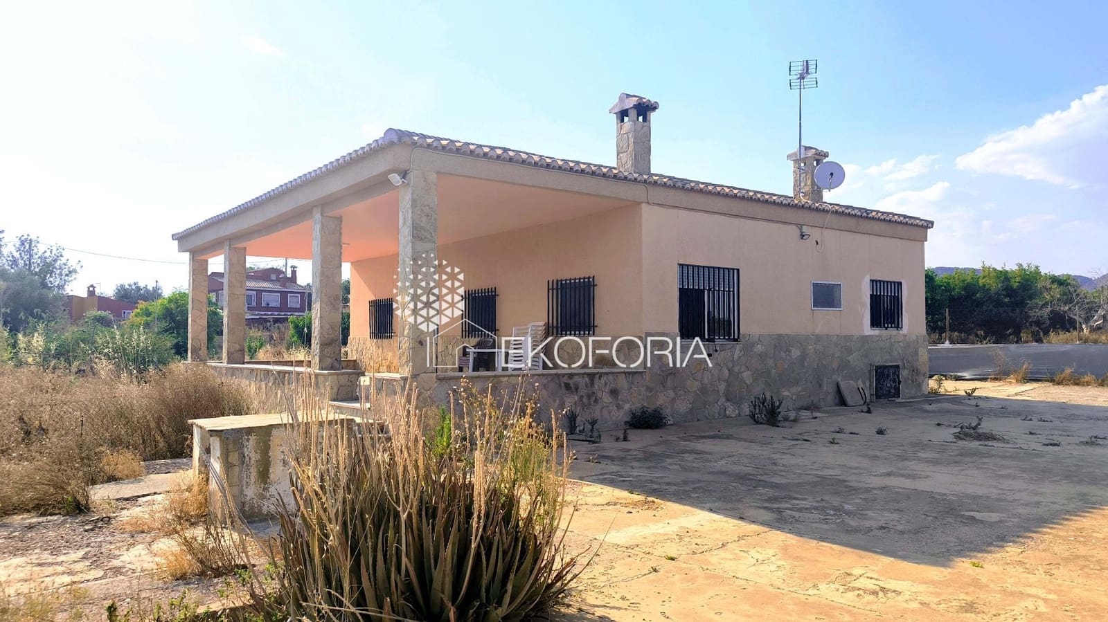 4 slaapkamer Villa te koop in Naquera met zwembad garage - € 295.000 (Ref: 9990215)