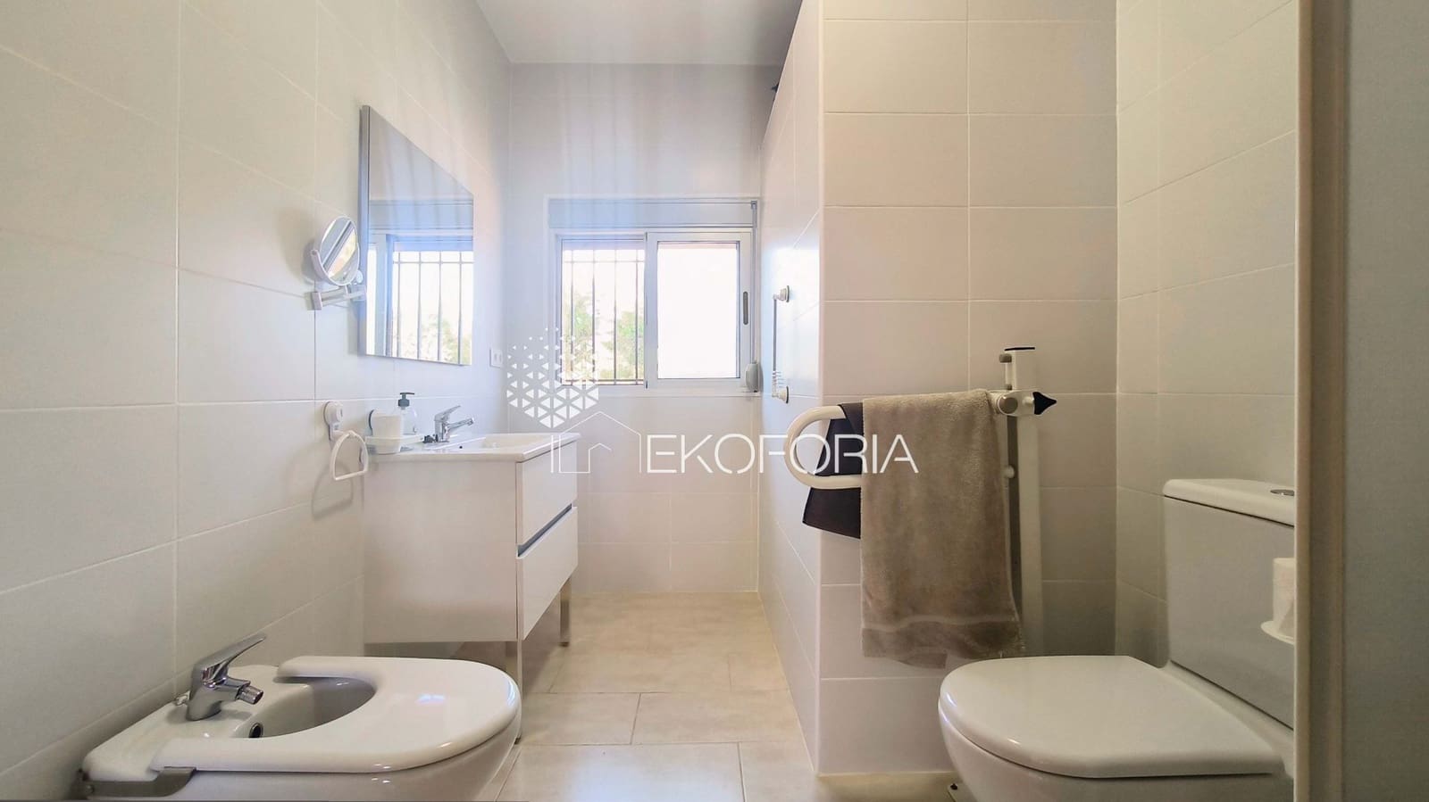 4 slaapkamer Villa te koop in Naquera met zwembad garage - € 295.000 (Ref: 9990215)