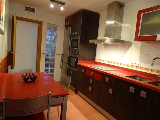 2 slaapkamer Flat te huur in Santiago El Mayor, Murcia stad met garage - € 800 (Ref: 10059203)