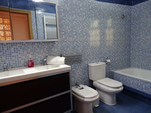2 slaapkamer Flat te huur in Santiago El Mayor, Murcia stad met garage - € 800 (Ref: 10059203)