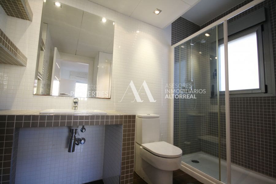 6 Zimmer Villa zu vermieten in Altorreal mit Pool Garage - 1.700 € (Ref: 10086251)