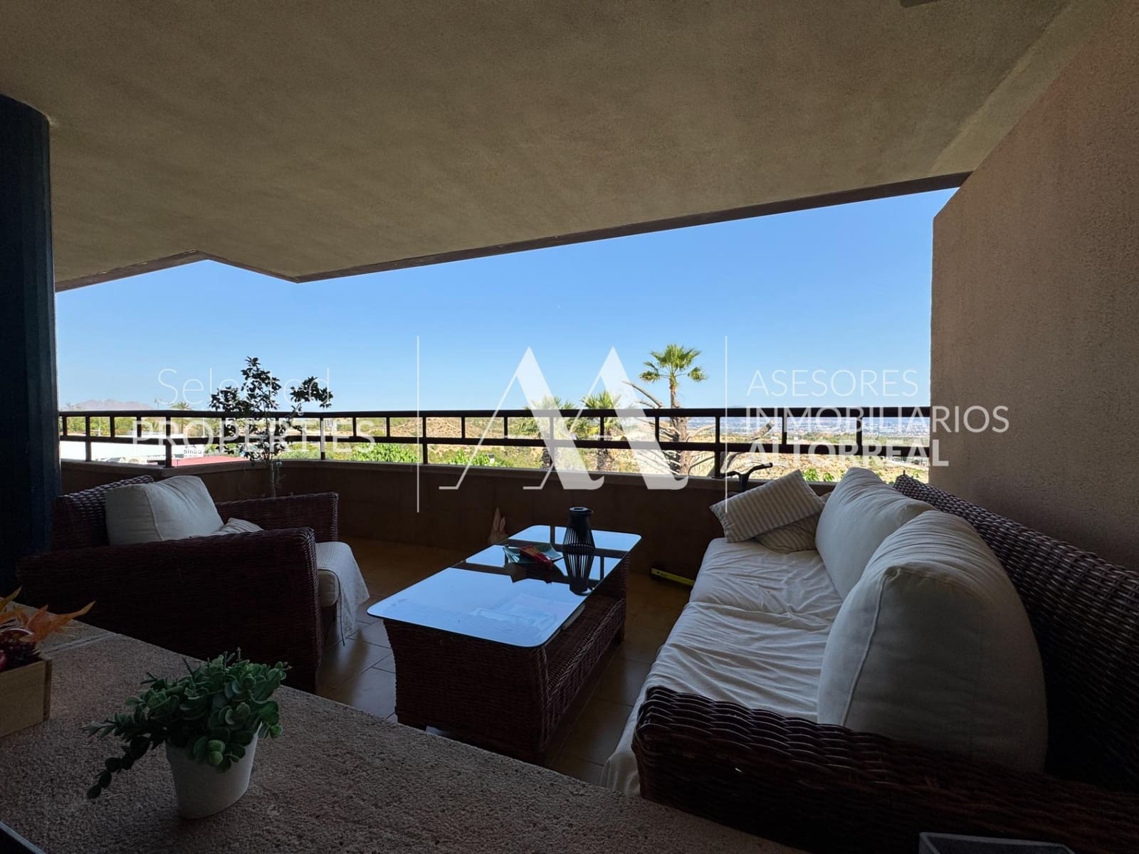 4 Zimmer Penthouse zu vermieten in Altorreal mit Pool Garage - 1.150 € (Ref: 10086253)