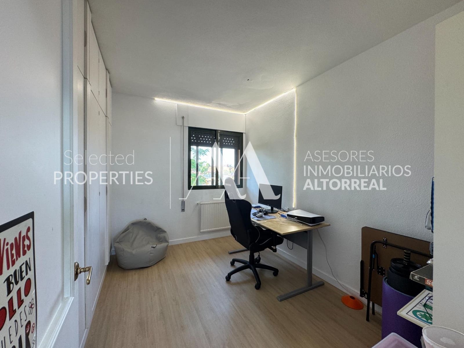 4 Zimmer Penthouse zu vermieten in Altorreal mit Pool Garage - 1.150 € (Ref: 10086253)