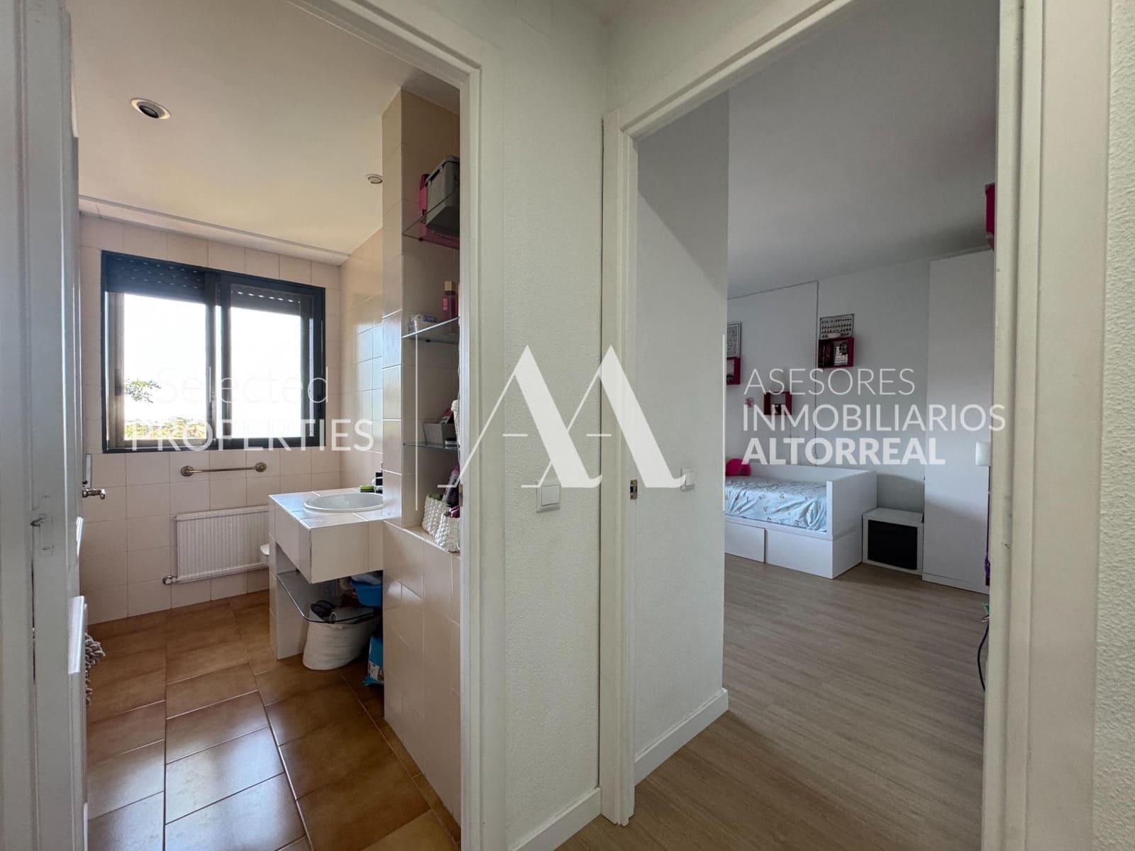 4 Zimmer Penthouse zu vermieten in Altorreal mit Pool Garage - 1.150 € (Ref: 10086253)