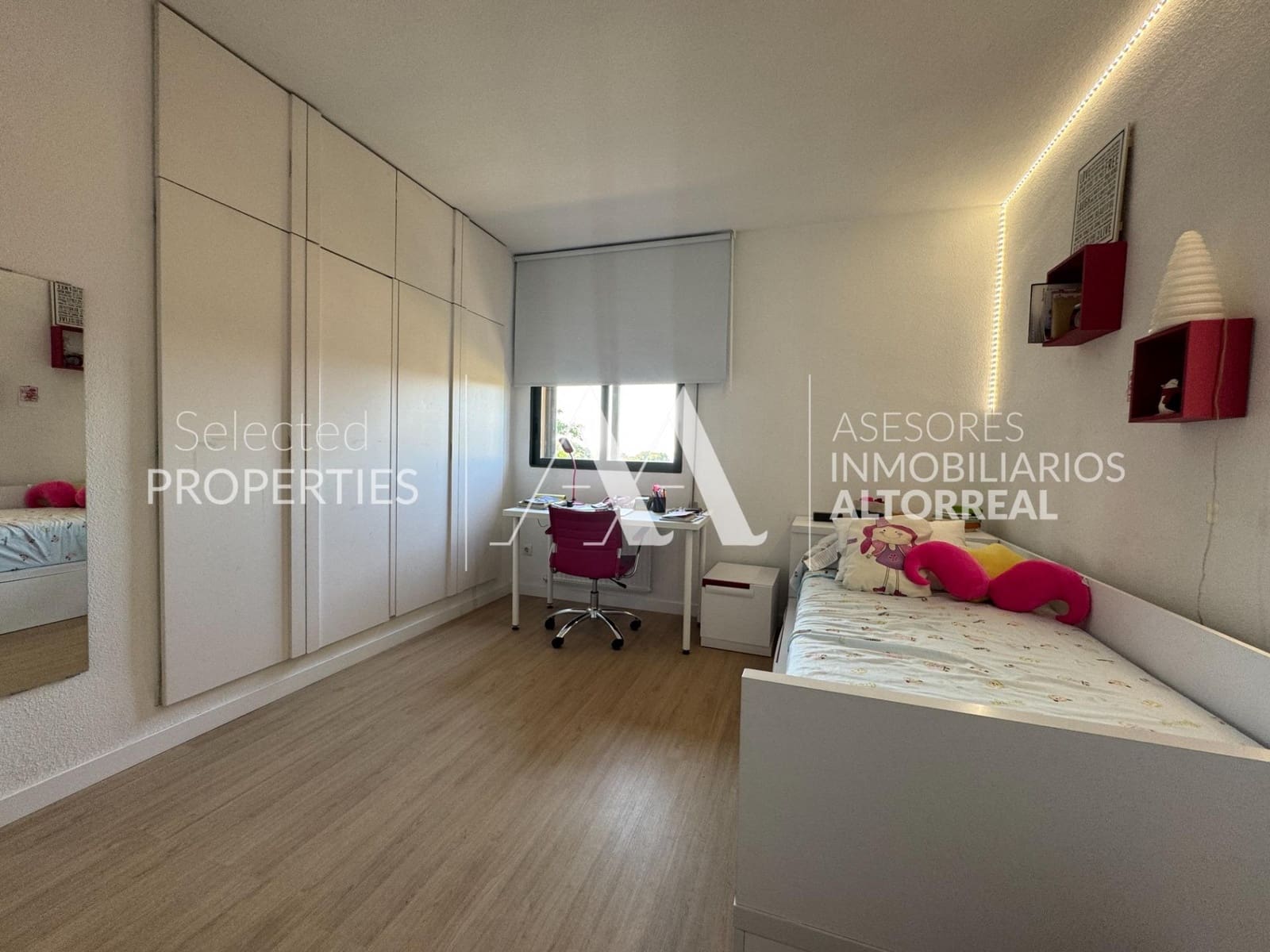 4 Zimmer Penthouse zu vermieten in Altorreal mit Pool Garage - 1.150 € (Ref: 10086253)