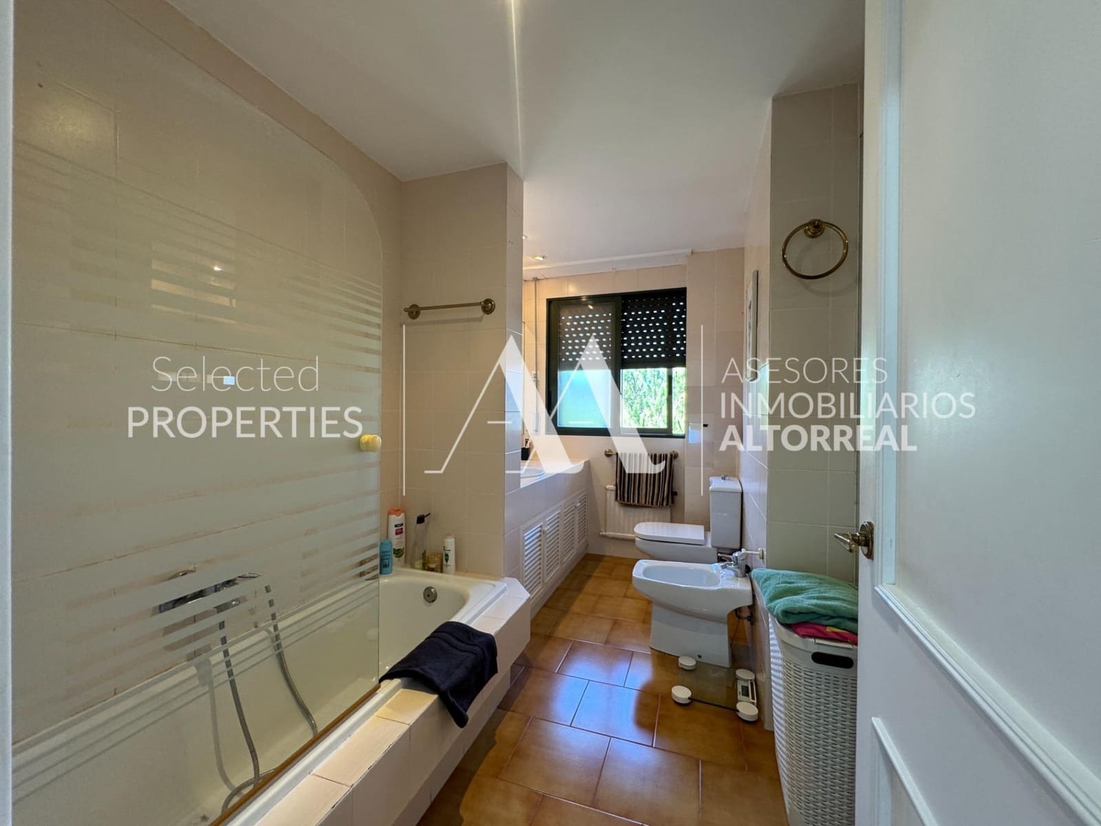 4 Zimmer Penthouse zu vermieten in Altorreal mit Pool Garage - 1.150 € (Ref: 10086253)