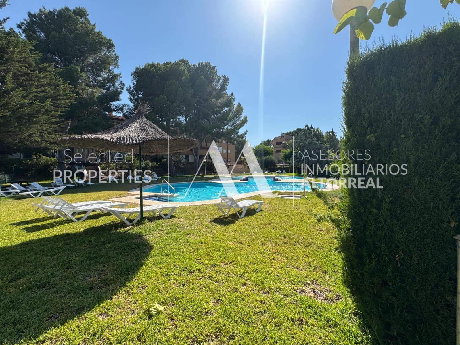 4 Zimmer Penthouse zu vermieten in Altorreal mit Pool Garage - 1.150 € (Ref: 10086253)