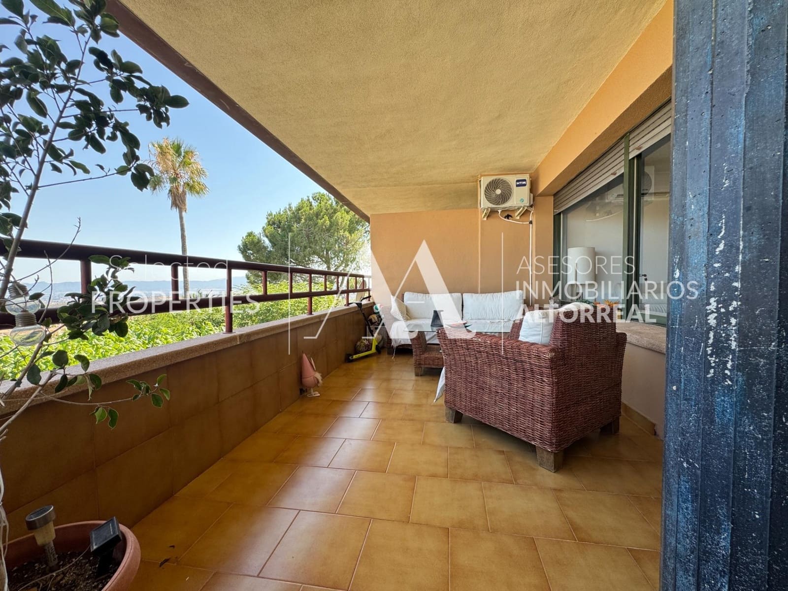 4 Zimmer Penthouse zu vermieten in Altorreal mit Pool Garage - 1.150 € (Ref: 10086253)