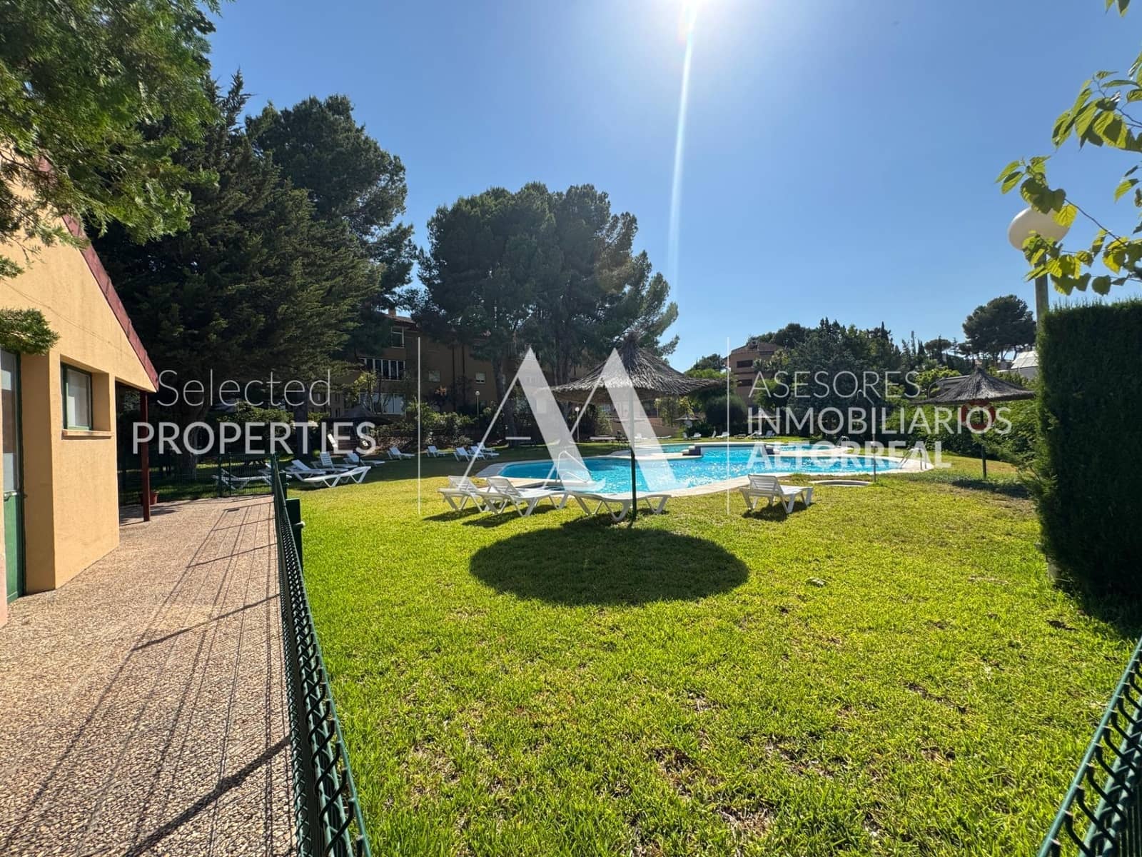 4 Zimmer Penthouse zu vermieten in Altorreal mit Pool Garage - 1.150 € (Ref: 10086253)
