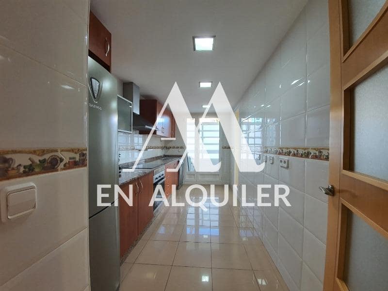 2 sovrum Lägenhet att hyra i Altorreal med pool garage - 775 € (Ref: 10166736)