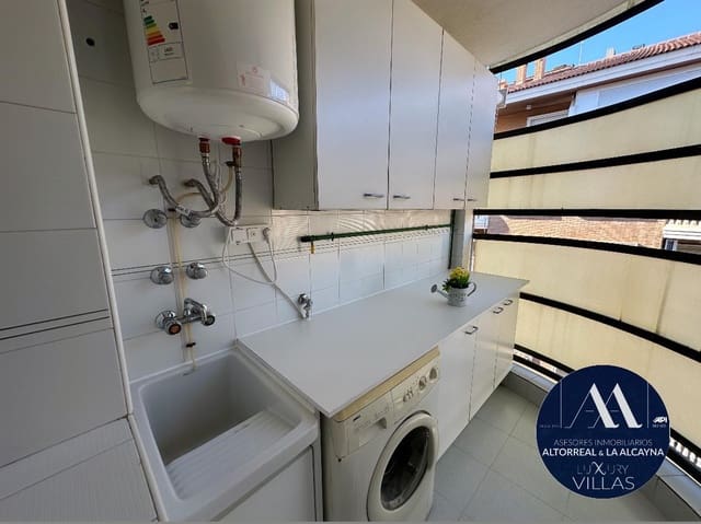 3 bedroom Flat for rent in Juan Carlos I, Murcia city - € 1,000 (Ref: 8715668)