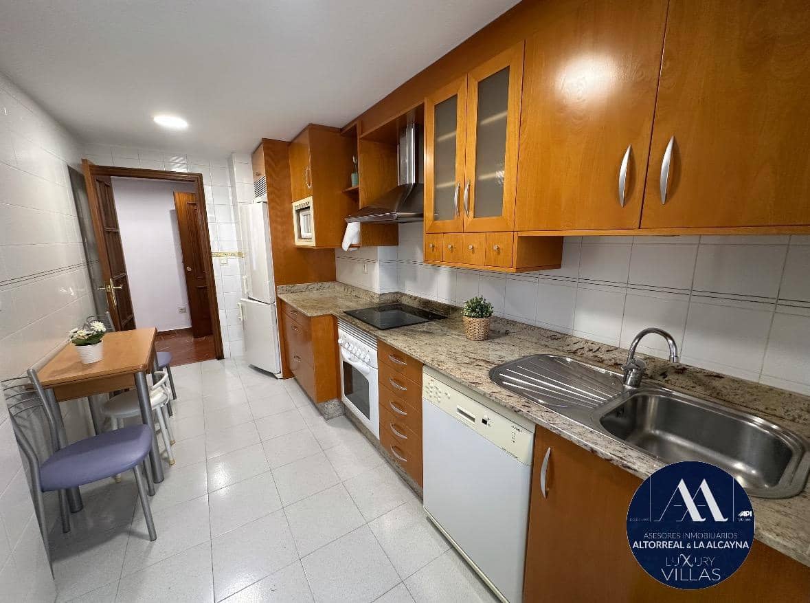 3 bedroom Flat for rent in Murcia city - € 1,000 (Ref: 8715668)
