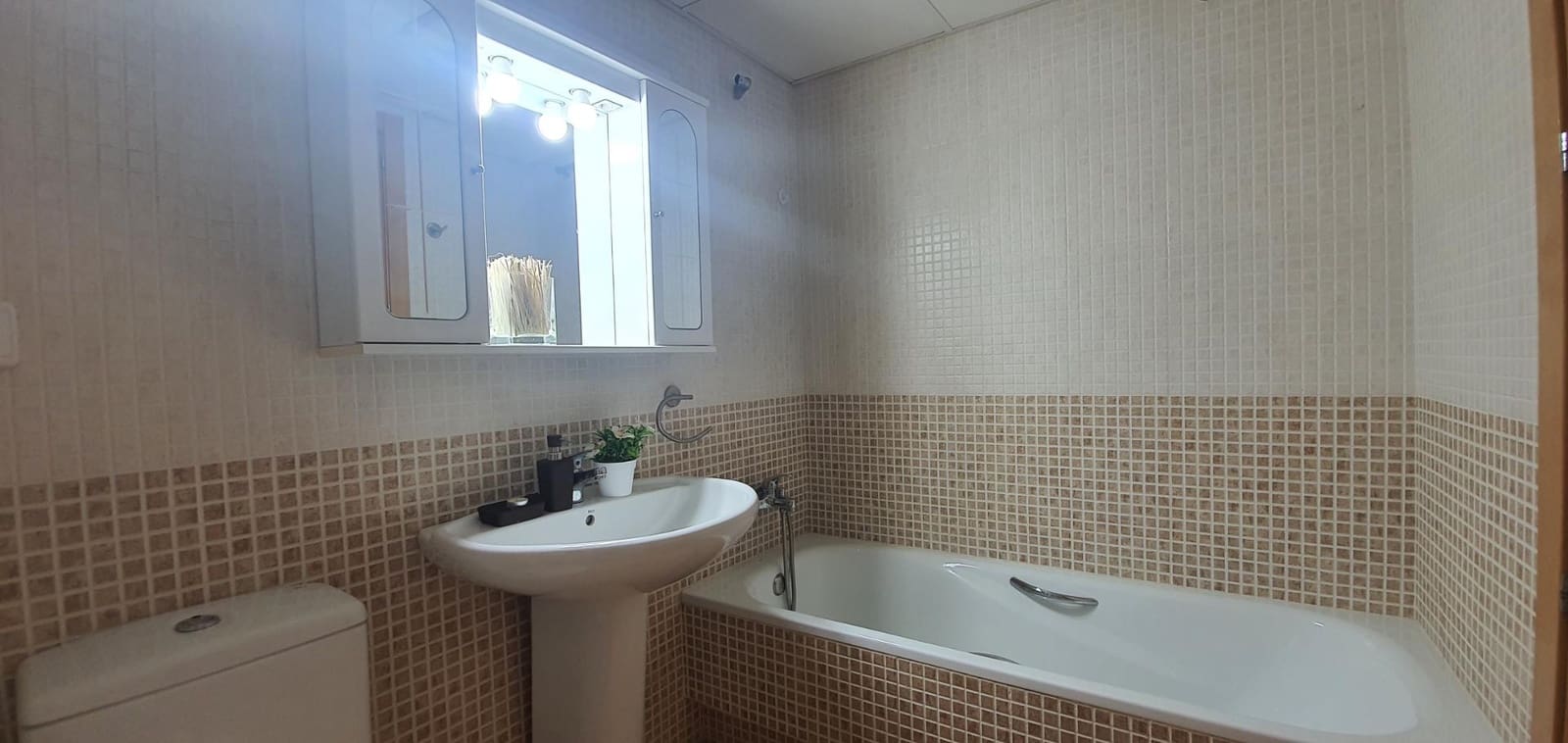 3 soverom Leilighet til salgs i Altorreal med svømmebasseng garasje - € 239 000 (Ref: 8799021)