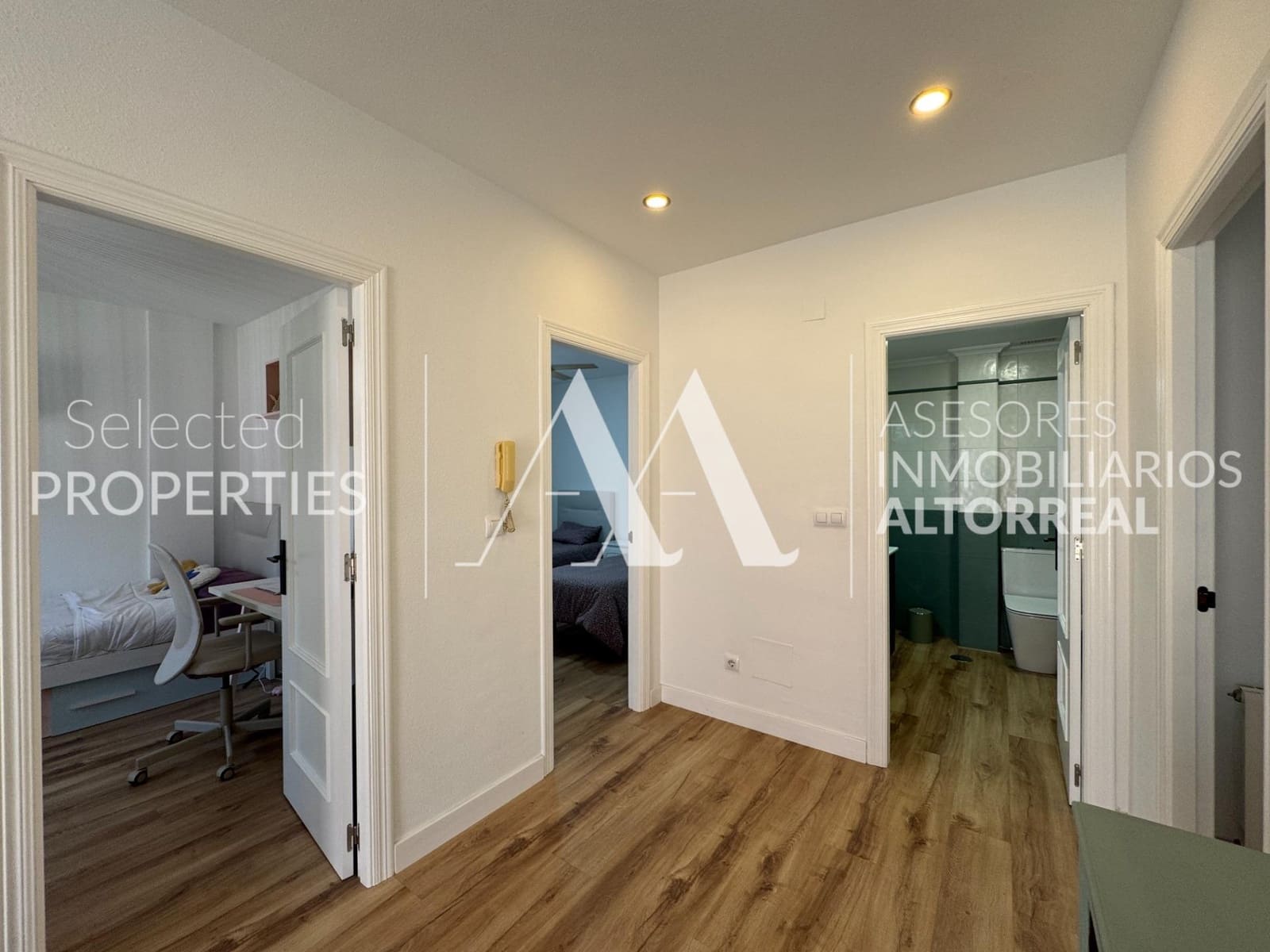 4 makuuhuone Paritalo myytävänä paikassa Altorreal mukana uima-altaan 
autotalli - 357 000 € (Ref: 9057621)