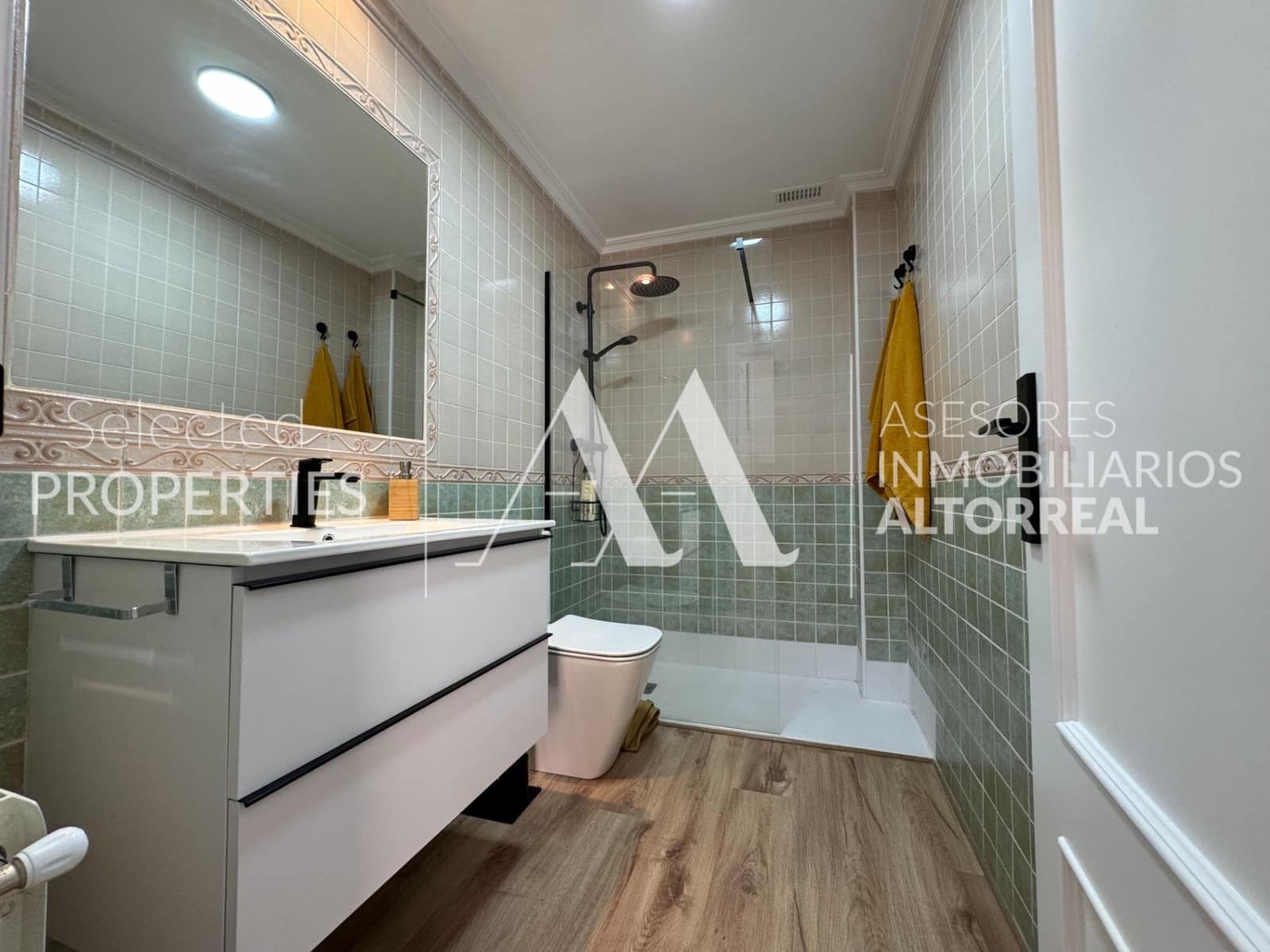 4 bedroom Semi-detached Villa for sale in Altorreal with pool garage - € 357,000 (Ref: 9057621)