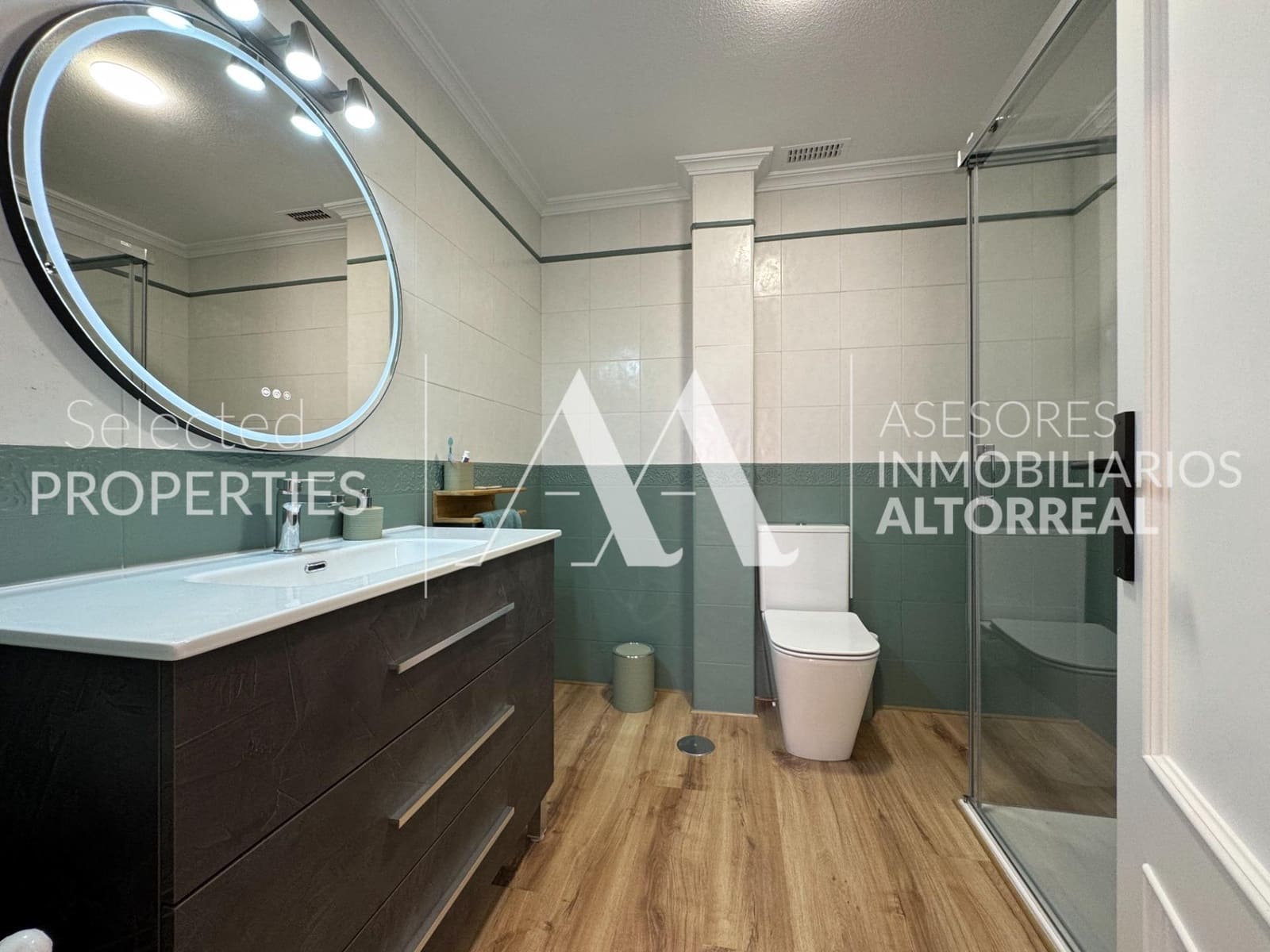 4 bedroom Semi-detached Villa for sale in Altorreal with pool garage - € 357,000 (Ref: 9057621)