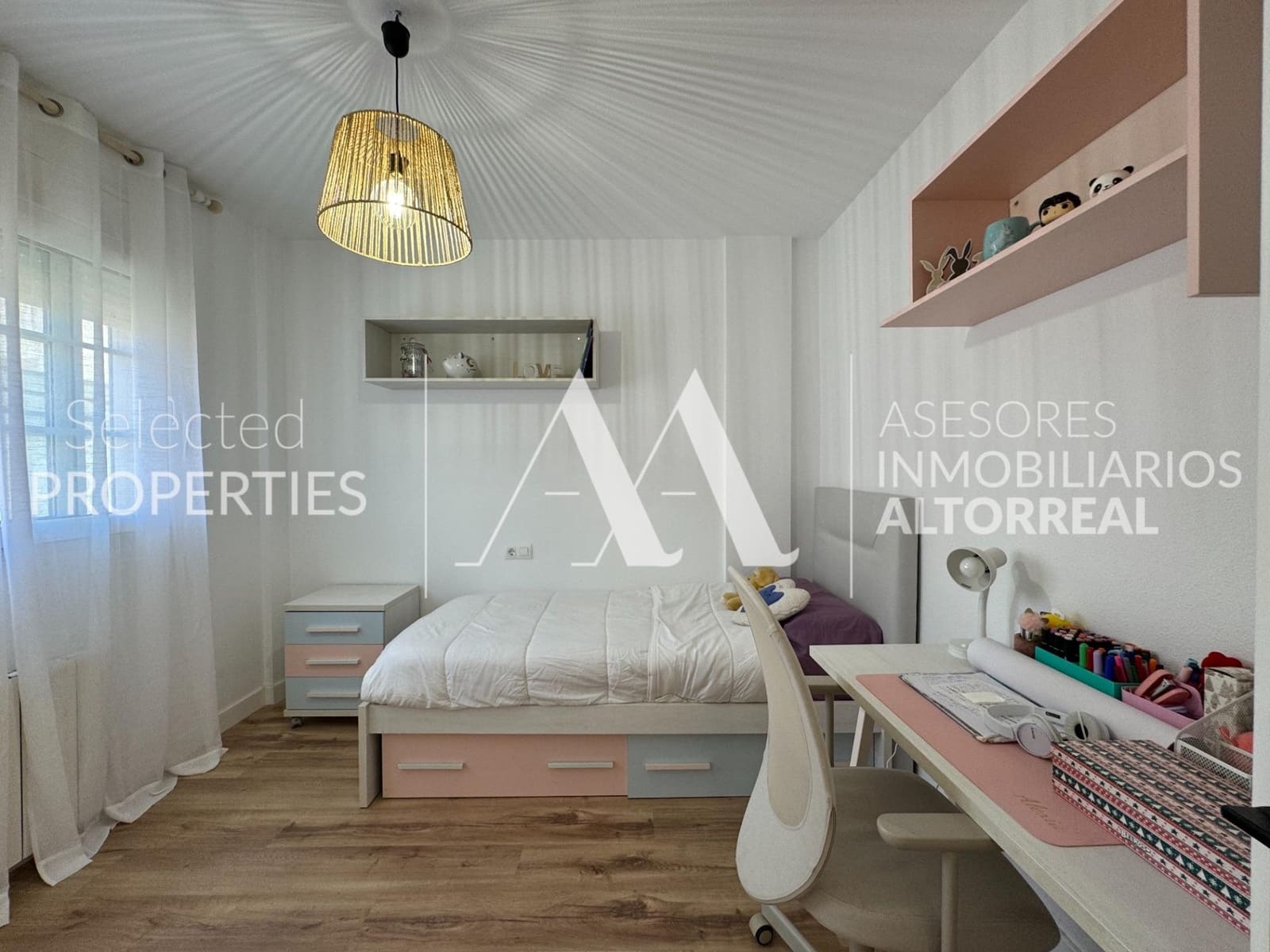 4 bedroom Semi-detached Villa for sale in Altorreal with pool garage - € 357,000 (Ref: 9057621)