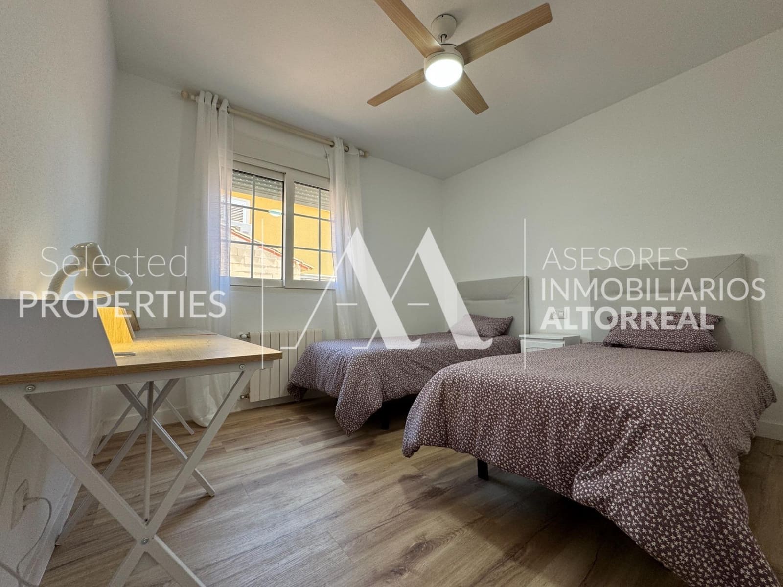 4 bedroom Semi-detached Villa for sale in Altorreal with pool garage - € 357,000 (Ref: 9057621)