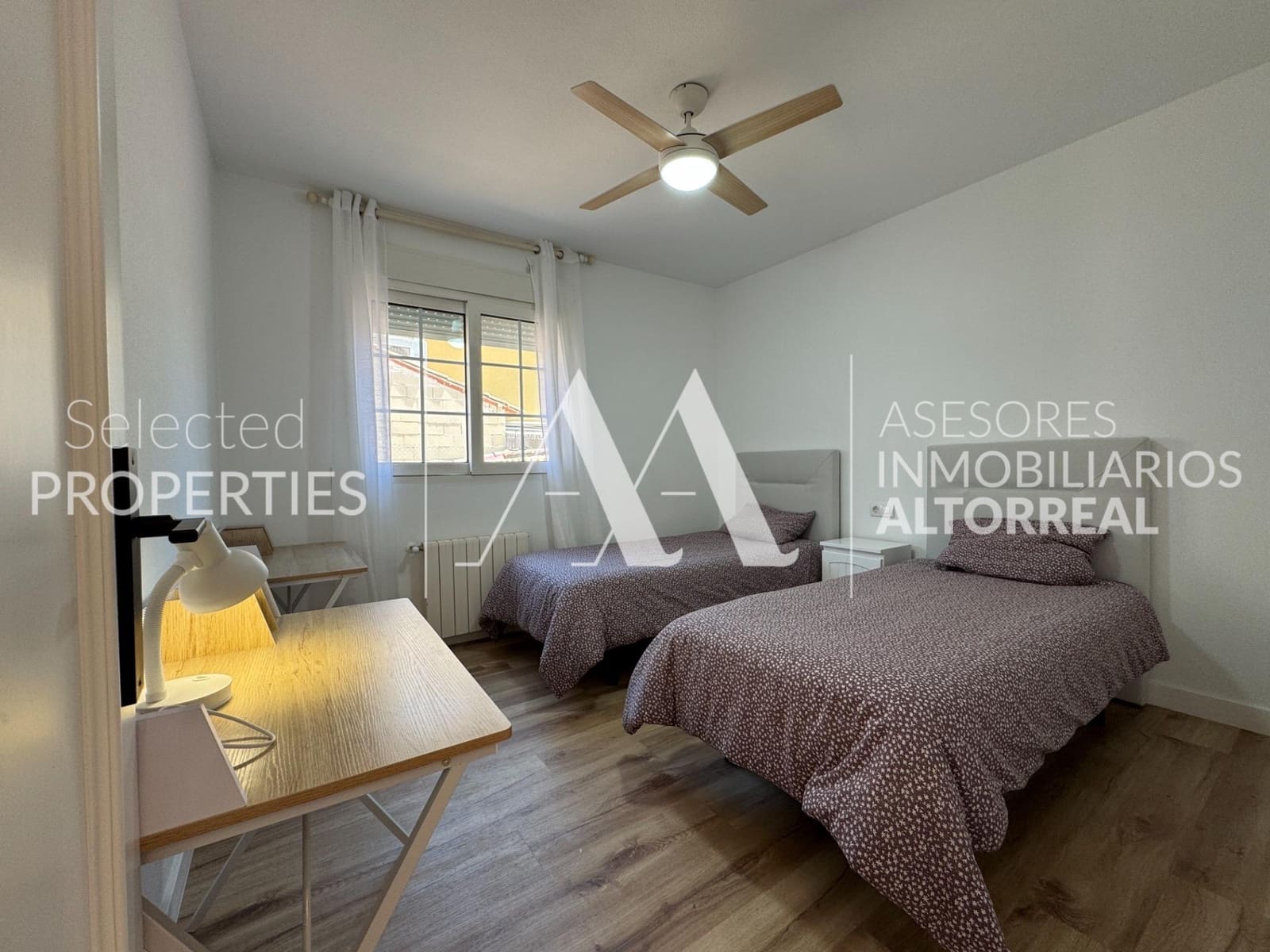 4 bedroom Semi-detached Villa for sale in Altorreal with pool garage - € 357,000 (Ref: 9057621)