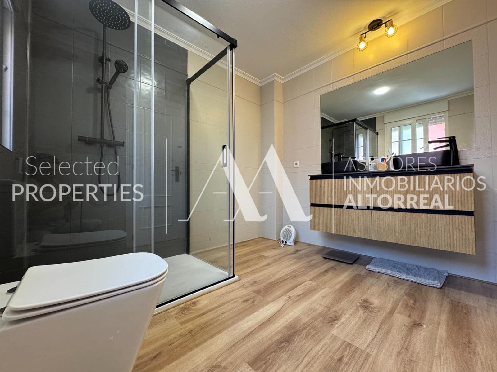 4 bedroom Semi-detached Villa for sale in Altorreal with pool garage - € 357,000 (Ref: 9057621)