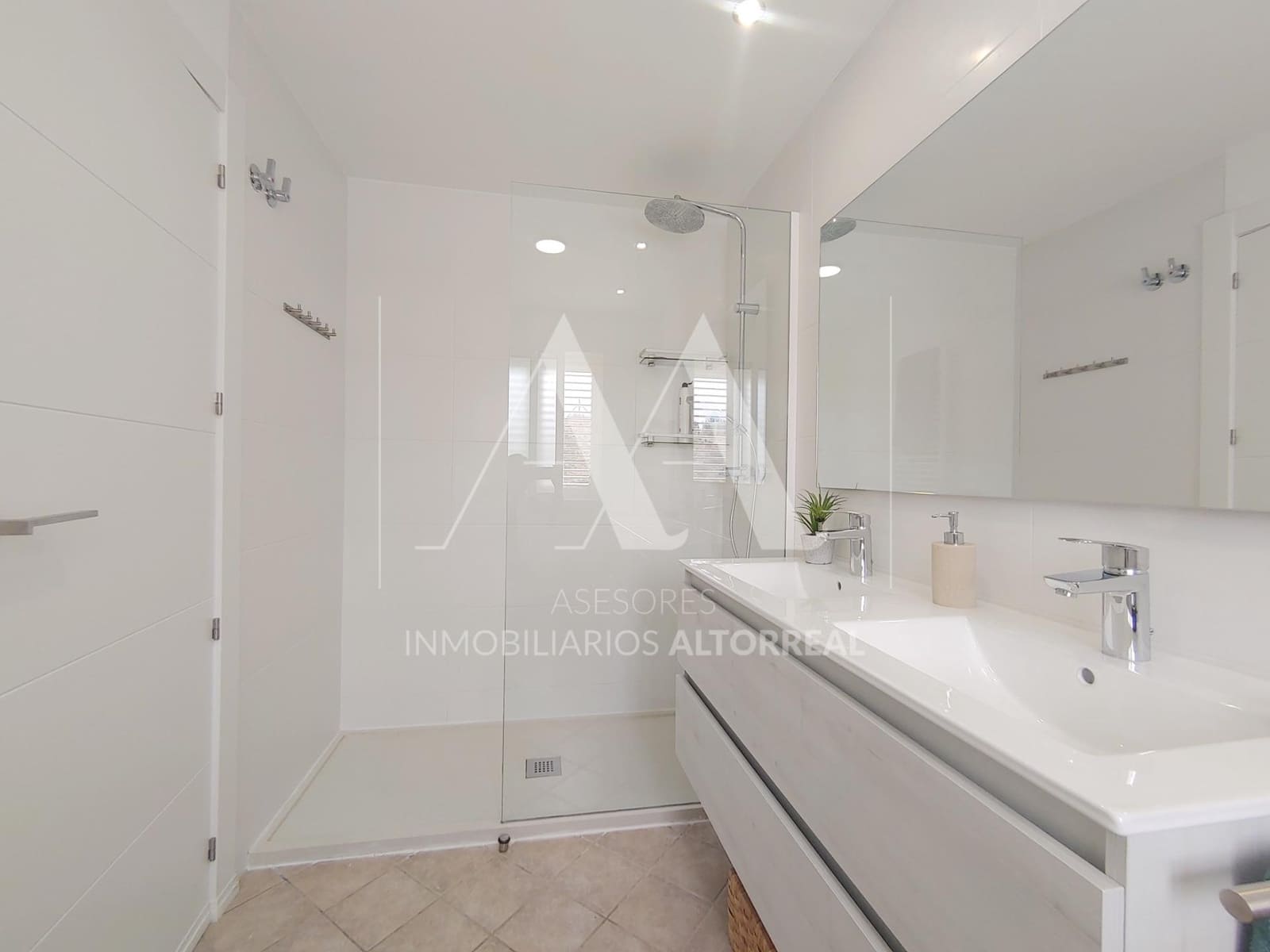 5 soveværelse Villa til salg i Altorreal med swimmingpool - € 420.000 (Ref: 9217426)