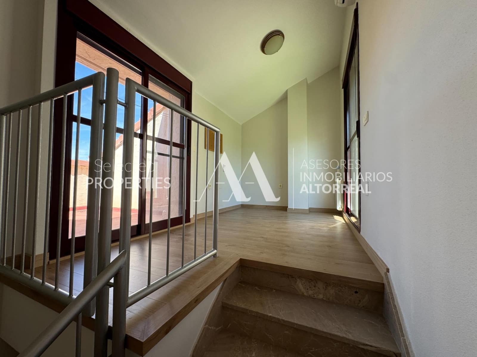 4 soverom Rekkehus til salgs i Altorreal med svømmebasseng garasje - € 275 000 (Ref: 9217427)