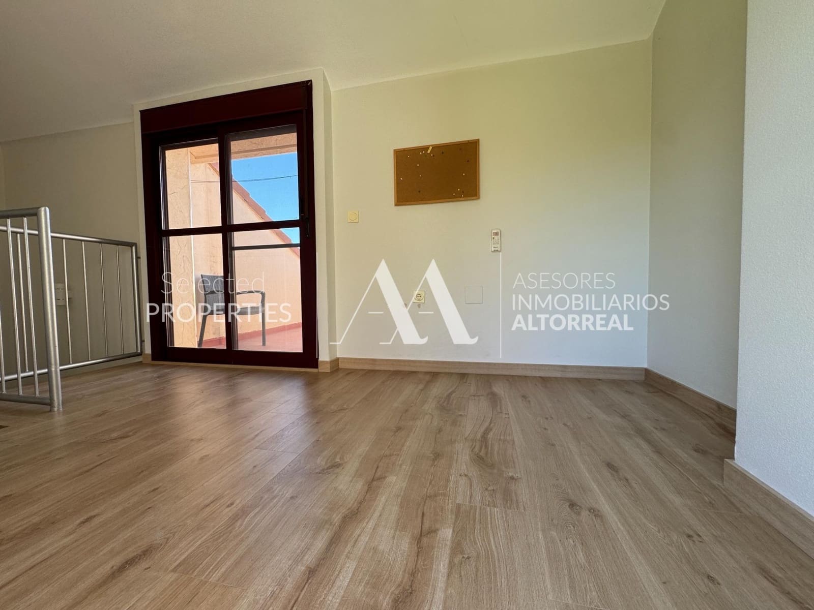 4 soverom Rekkehus til salgs i Altorreal med svømmebasseng garasje - € 275 000 (Ref: 9217427)