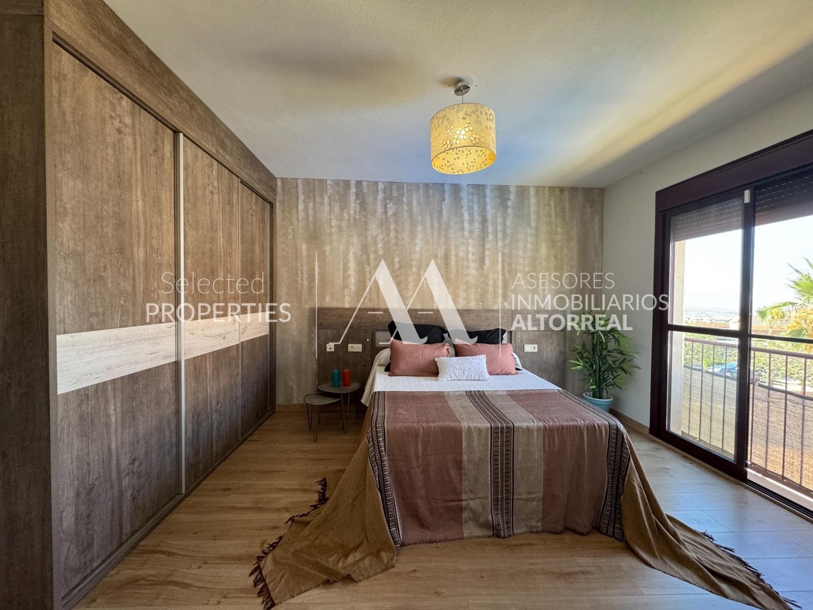 4 soverom Rekkehus til salgs i Altorreal med svømmebasseng garasje - € 275 000 (Ref: 9217427)