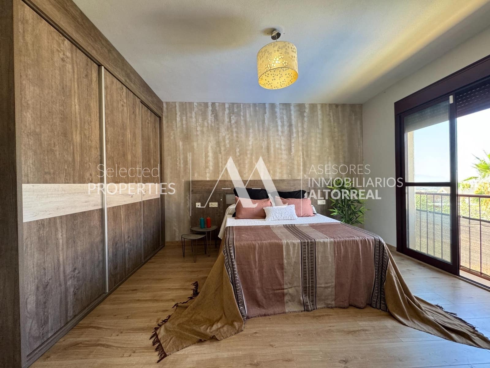 4 soverom Rekkehus til salgs i Altorreal med svømmebasseng garasje - € 275 000 (Ref: 9217427)