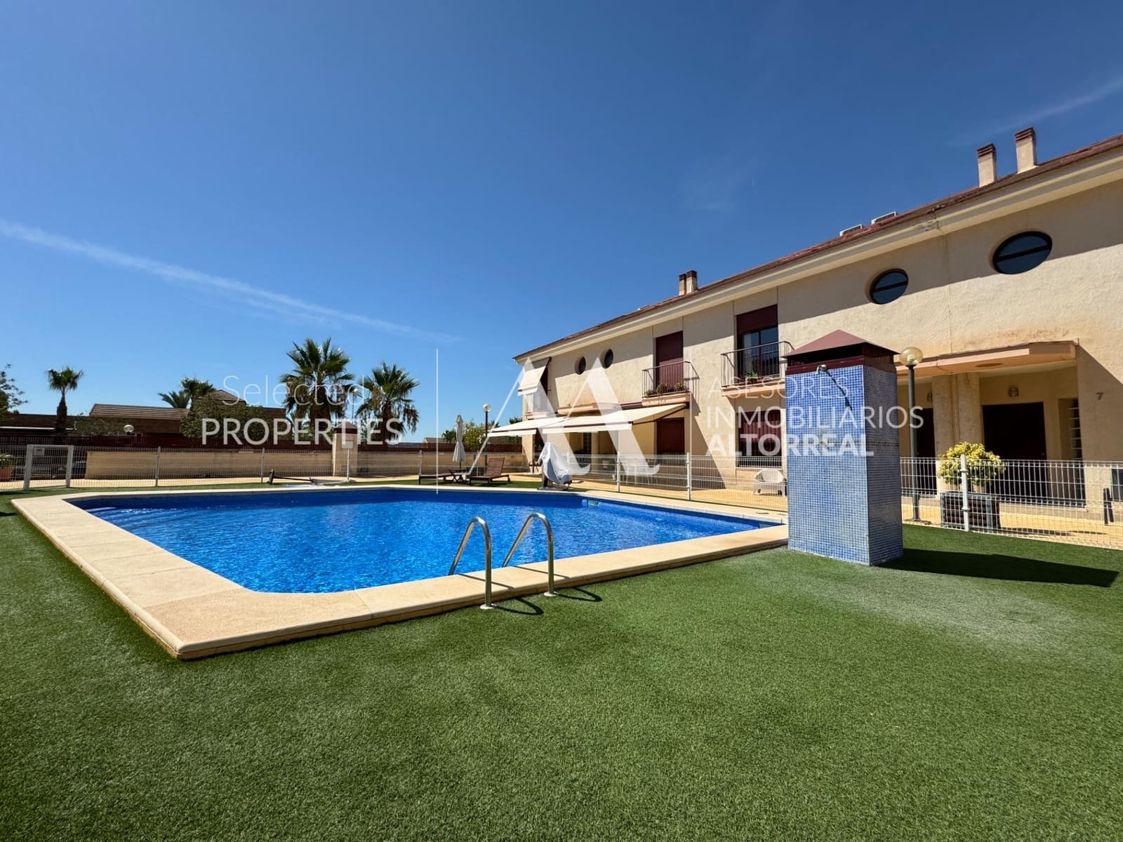 4 soverom Rekkehus til salgs i Altorreal med svømmebasseng garasje - € 275 000 (Ref: 9217427)