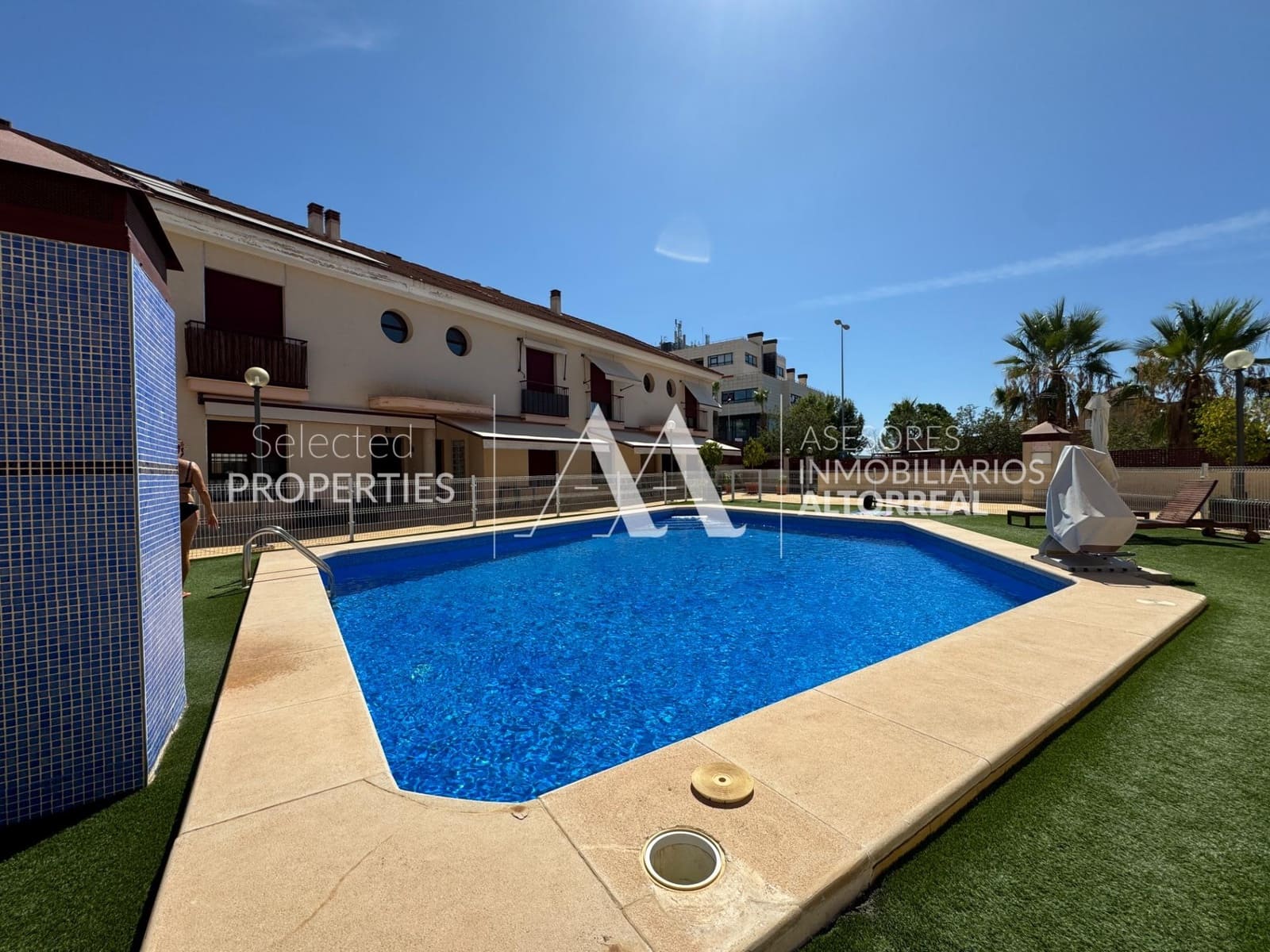 4 soverom Rekkehus til salgs i Altorreal med svømmebasseng garasje - € 275 000 (Ref: 9217427)