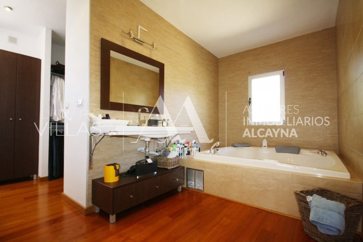 6 soverom Villa til salgs i La Alcayna med svømmebasseng garasje - € 750 000 (Ref: 9301083)