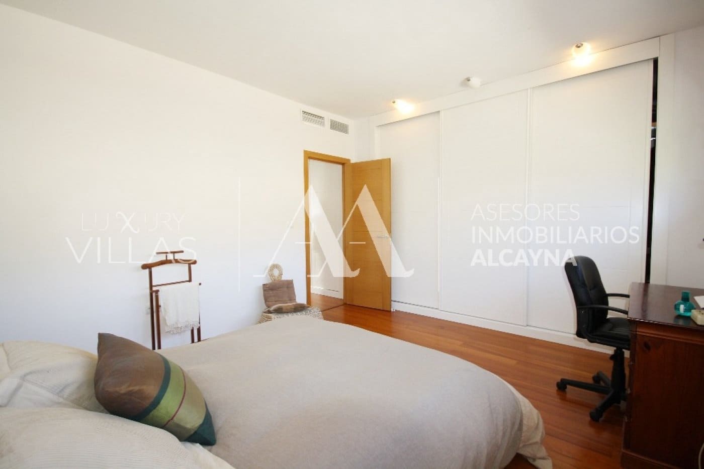 6 soverom Villa til salgs i La Alcayna med svømmebasseng garasje - € 750 000 (Ref: 9301083)