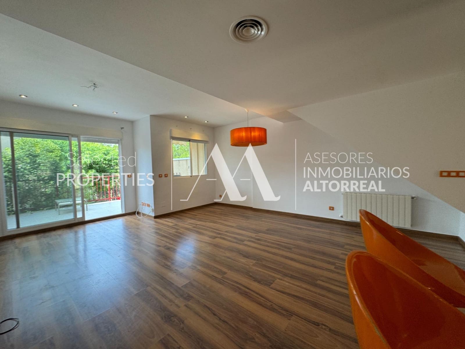 3 soverom Rekkehus til salgs i Altorreal med svømmebasseng - € 239 000 (Ref: 9312905)