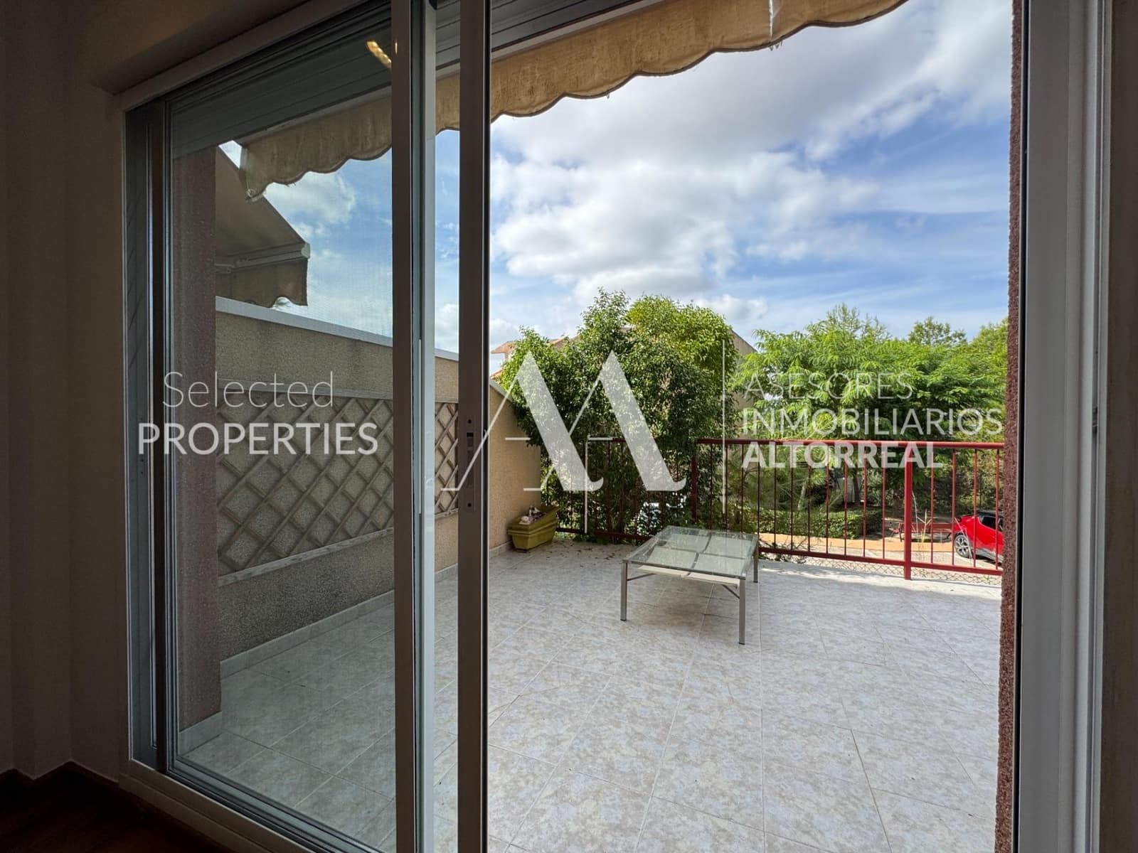 3 soverom Rekkehus til salgs i Altorreal med svømmebasseng - € 239 000 (Ref: 9312905)