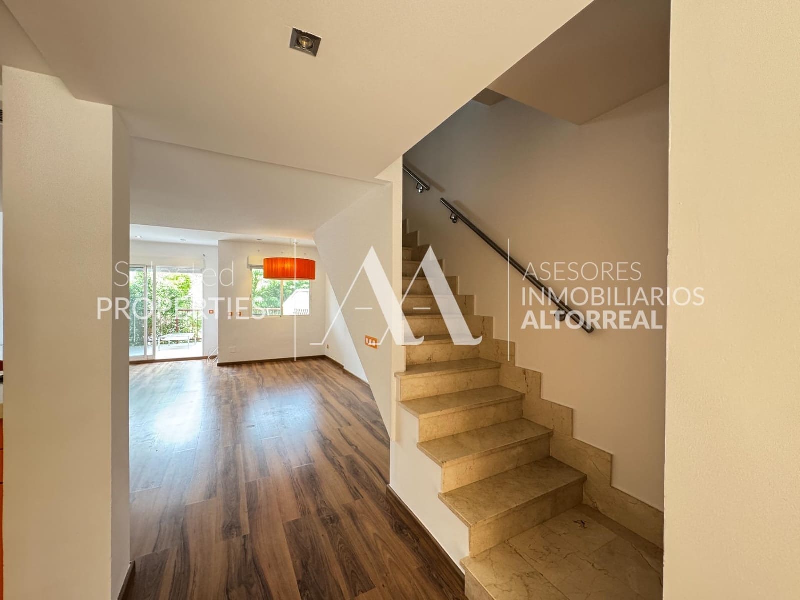 3 soverom Rekkehus til salgs i Altorreal med svømmebasseng - € 239 000 (Ref: 9312905)