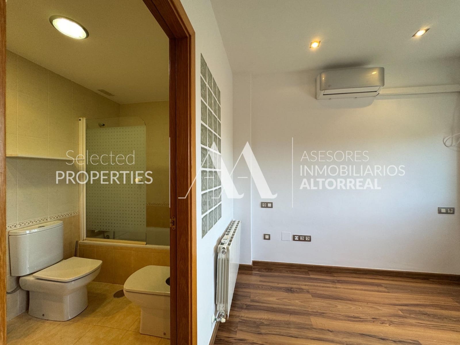 3 soverom Rekkehus til salgs i Altorreal med svømmebasseng - € 239 000 (Ref: 9312905)