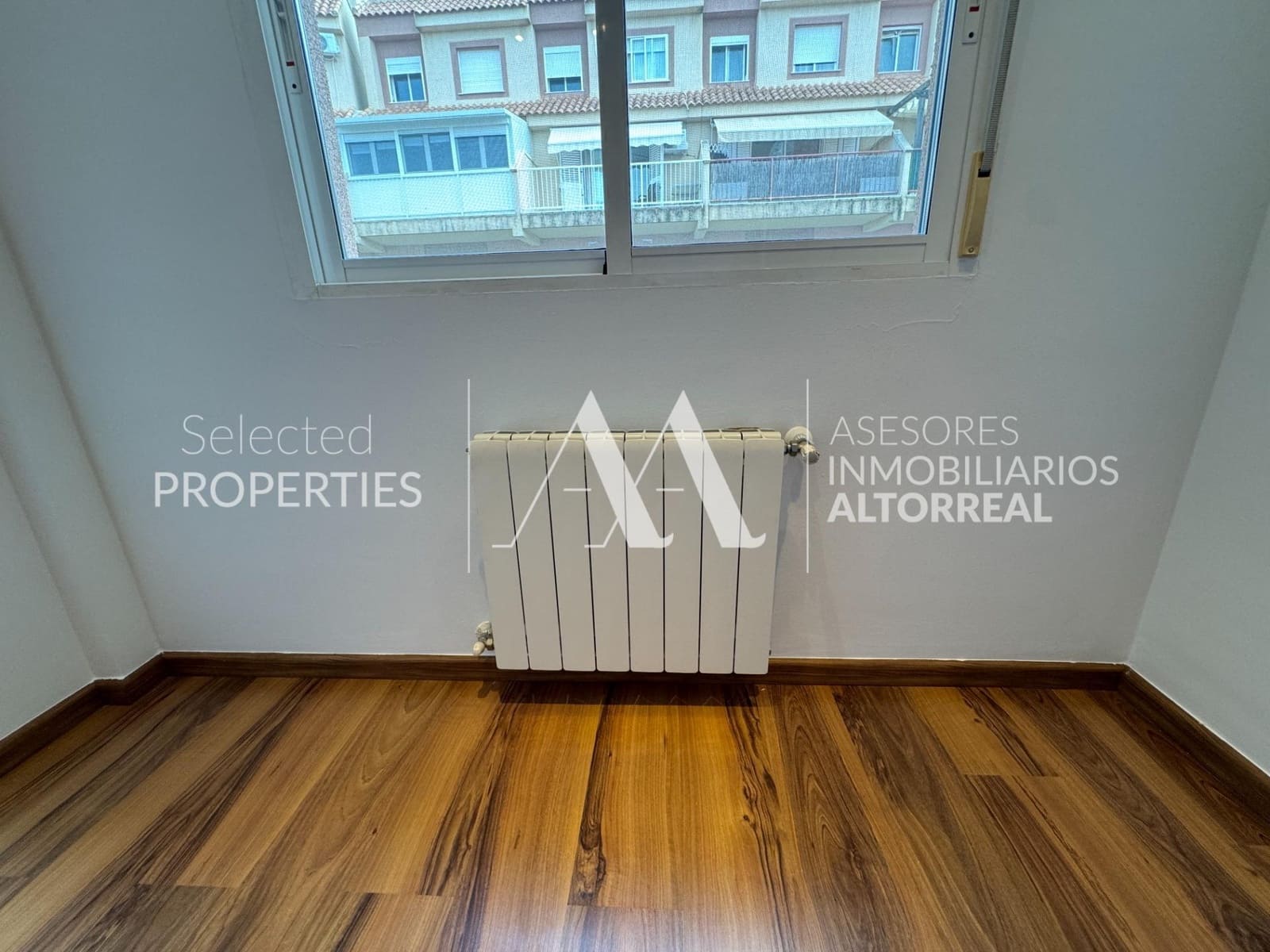 3 soverom Rekkehus til salgs i Altorreal med svømmebasseng - € 239 000 (Ref: 9312905)